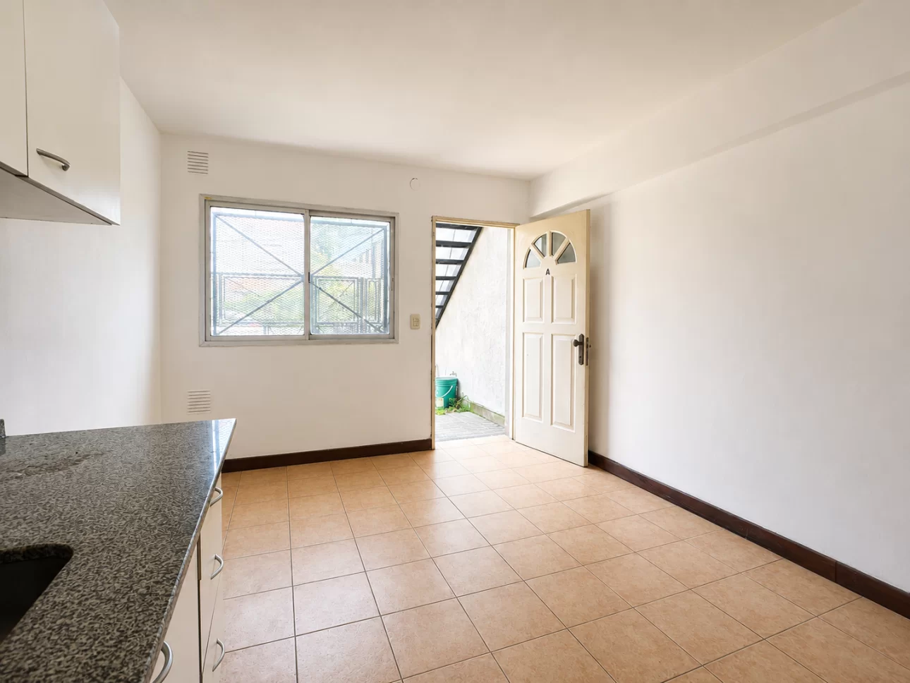 Departamento de 2 ambientes con patio