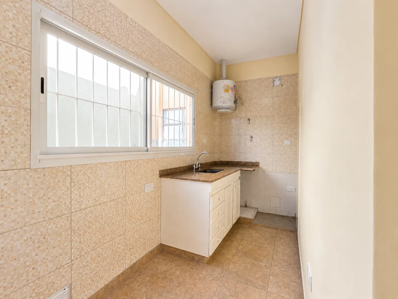 Departamento de 2 ambientes con patio
