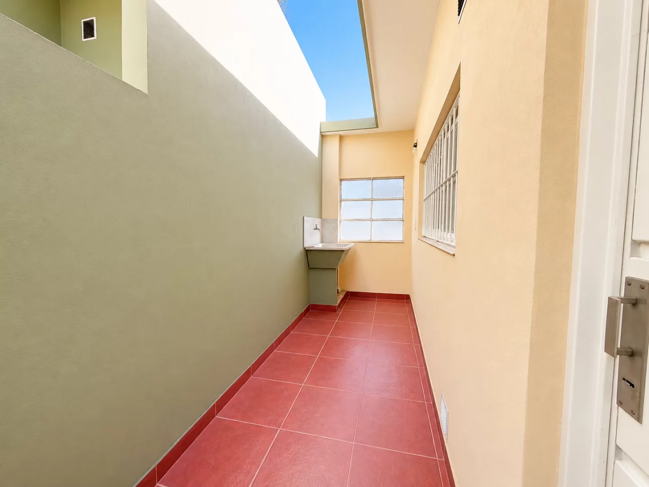 Departamento de 2 ambientes con patio