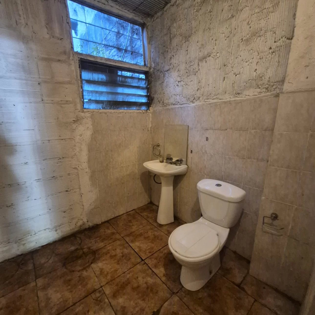 ALQUILER DEPÒSITO 40 M2