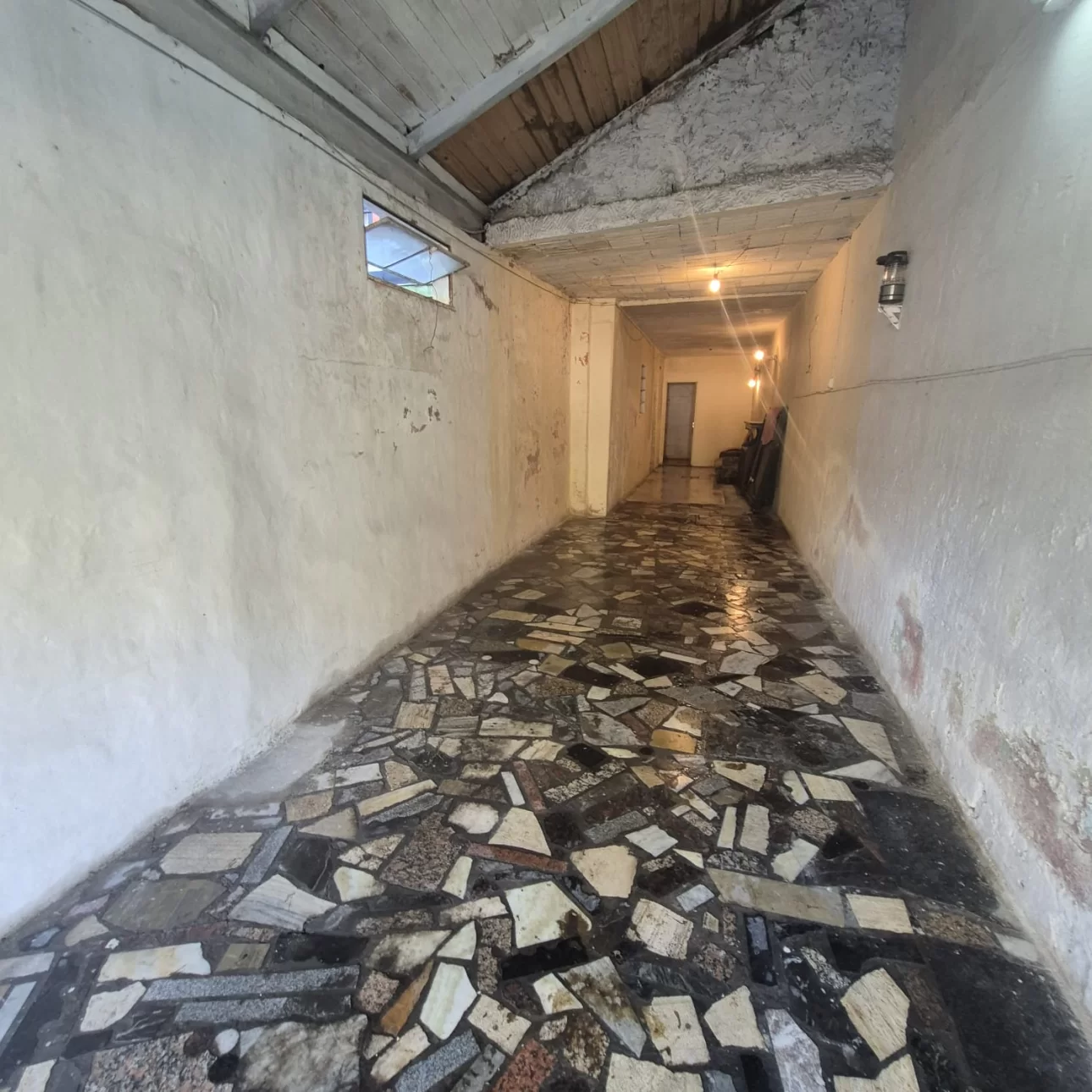 ALQUILER DEPÒSITO 40 M2