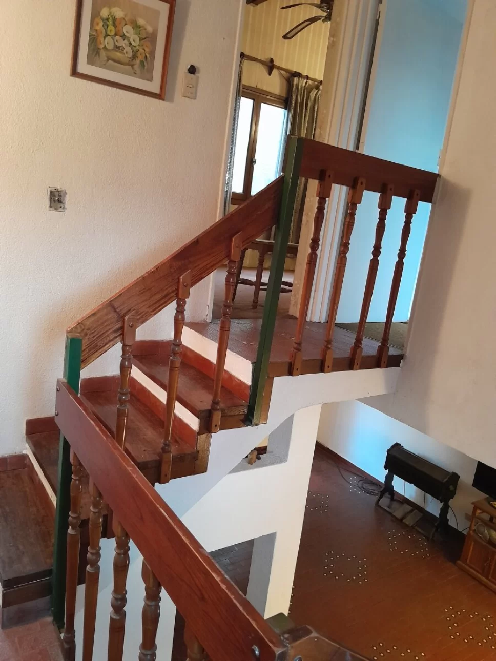 HAEDO,CASA TIPO TRIPLEX,4AMBIENTES,COCHERA,EXCELENTE PROPIED