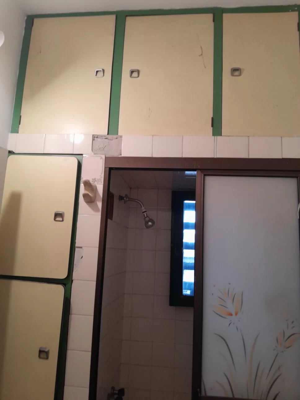 HAEDO,CASA TIPO TRIPLEX,4AMB-COCHERA,EXCELENTE PROPIED