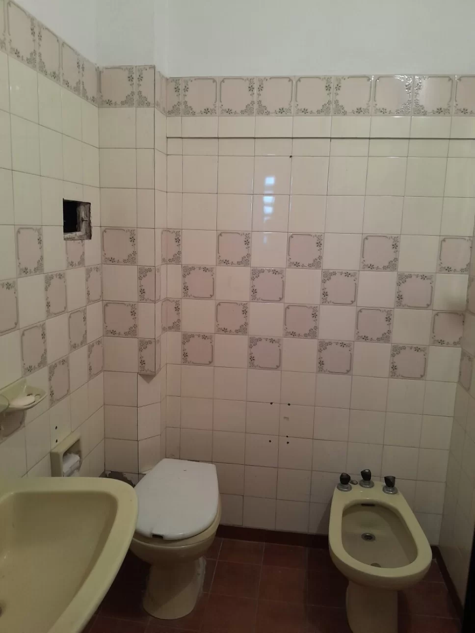 HAEDO,CASA TIPO TRIPLEX,4AMB-COCHERA,EXCELENTE PROPIED