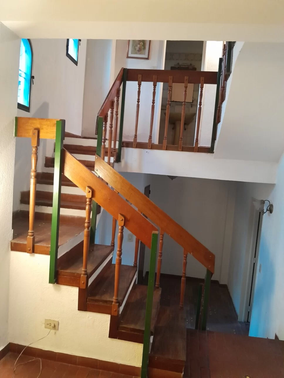 HAEDO,CASA TIPO TRIPLEX,4AMB-COCHERA,EXCELENTE PROPIED