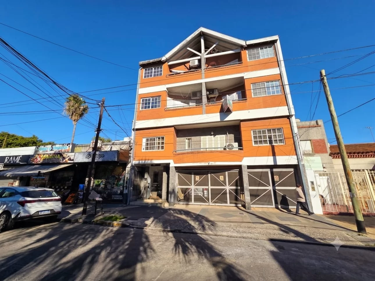 Duplex de 3 ambientes en edificio!! + Cochera