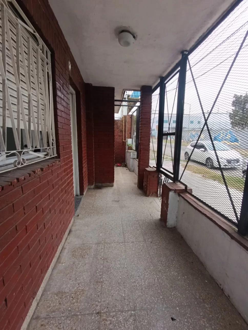 Tipo casa FRENTE, 3 Amb. Terraza