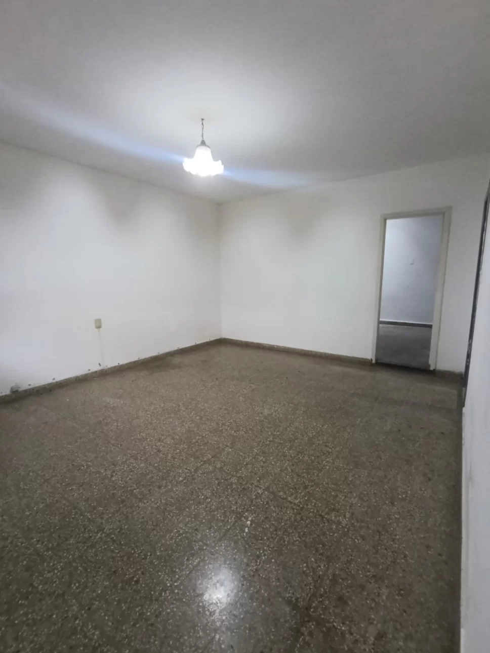 Tipo casa FRENTE, 3 Amb. Terraza