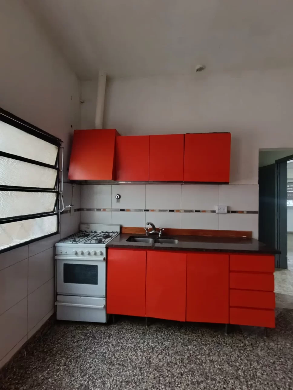 Tipo casa FRENTE, 3 Amb. Terraza
