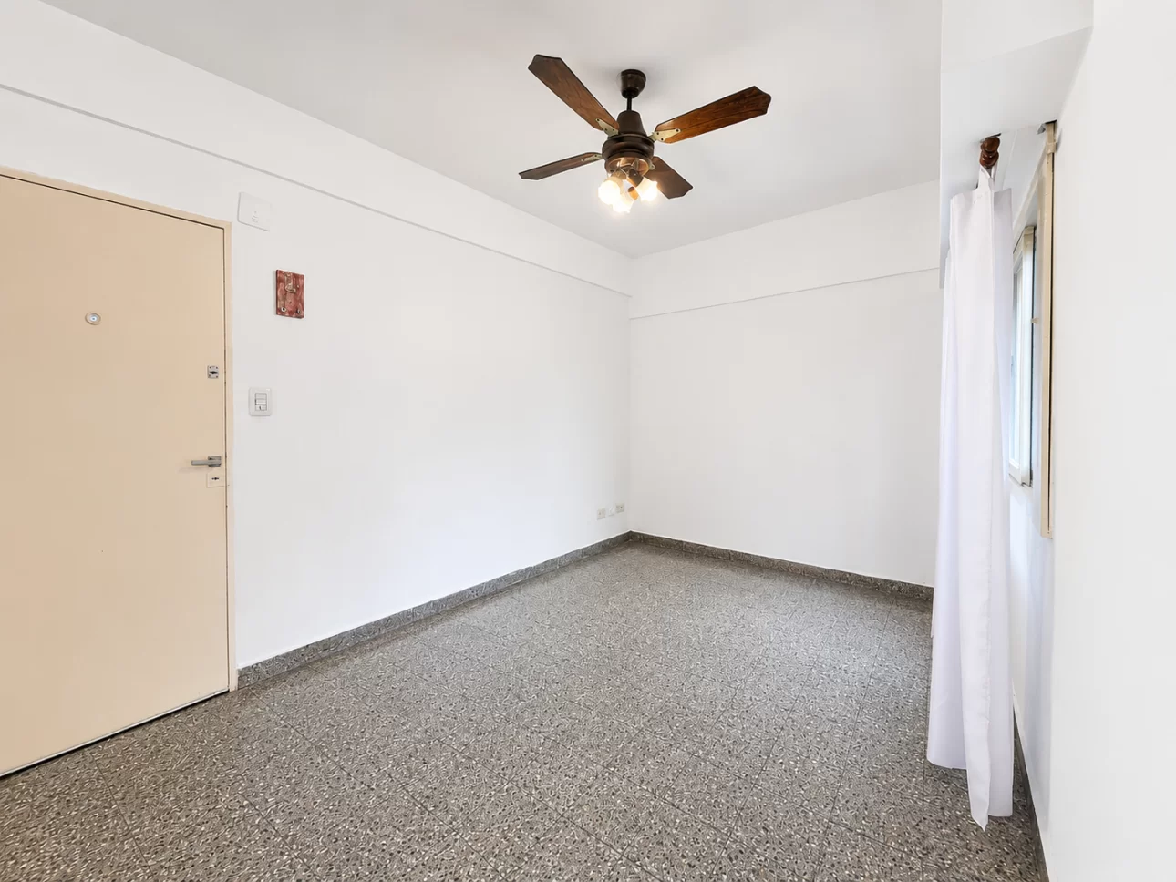 Departamento de 2 ambientes con balcon