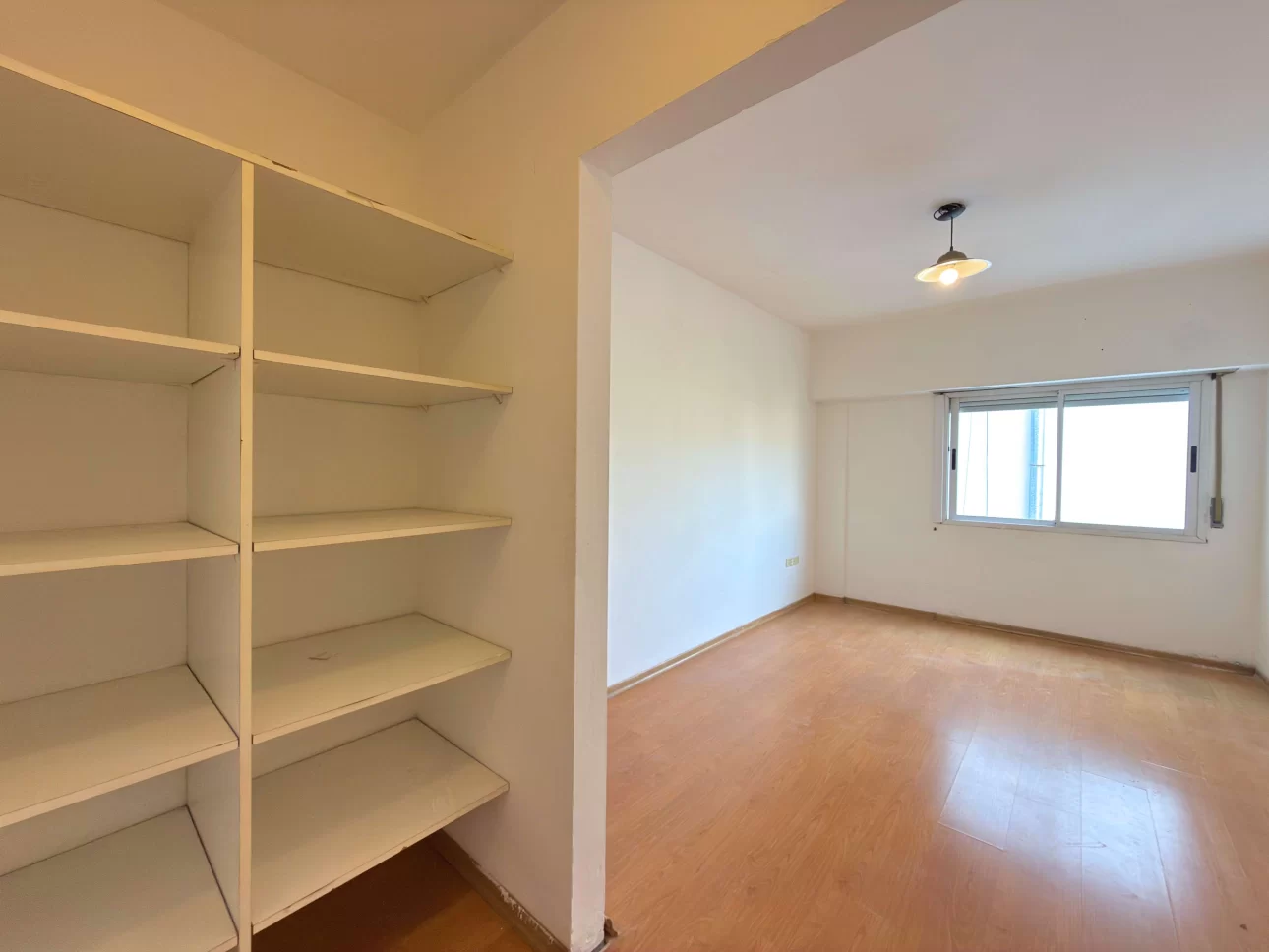 Departamento de 2 ambientes con vestidor
