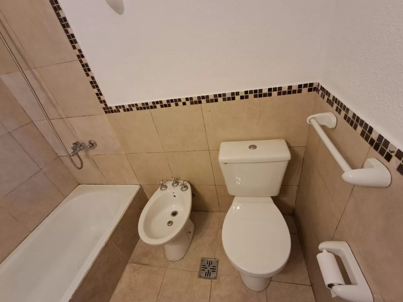 MONOAMBIENTE CON BALCÓN
