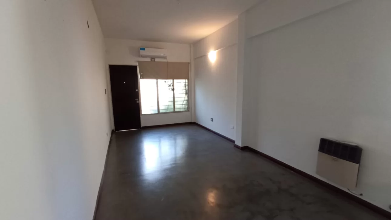 DUPLEX 3 AMBIENTES C/PATIO