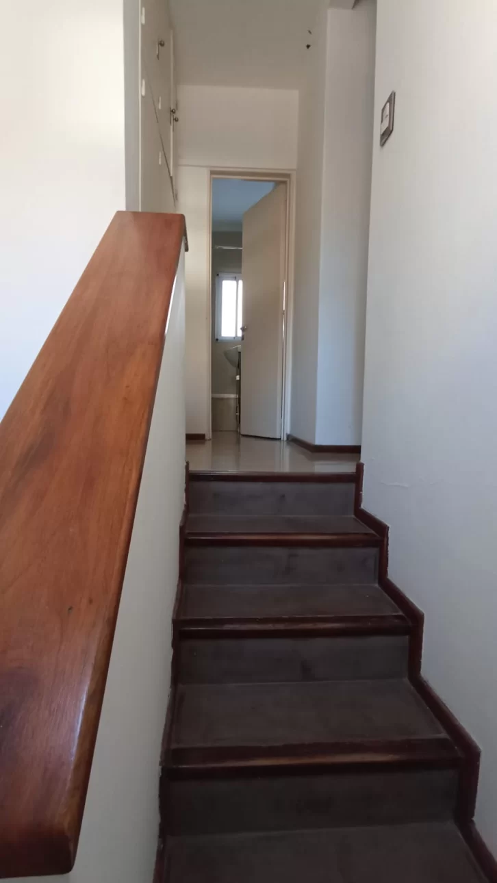 DUPLEX 3 AMBIENTES C/PATIO
