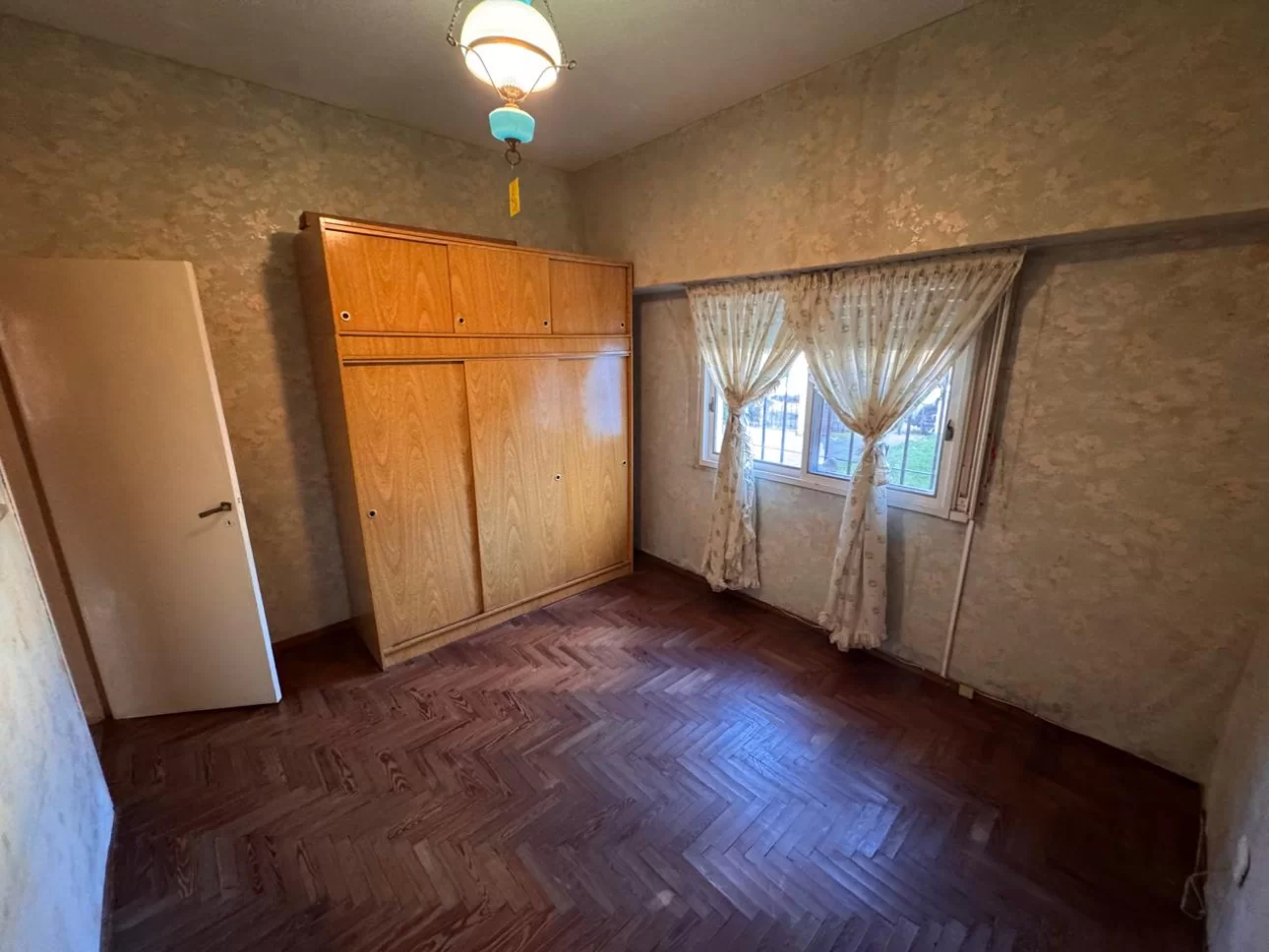 Casa -Venta -  5 amb con parque.  Villa Ballester