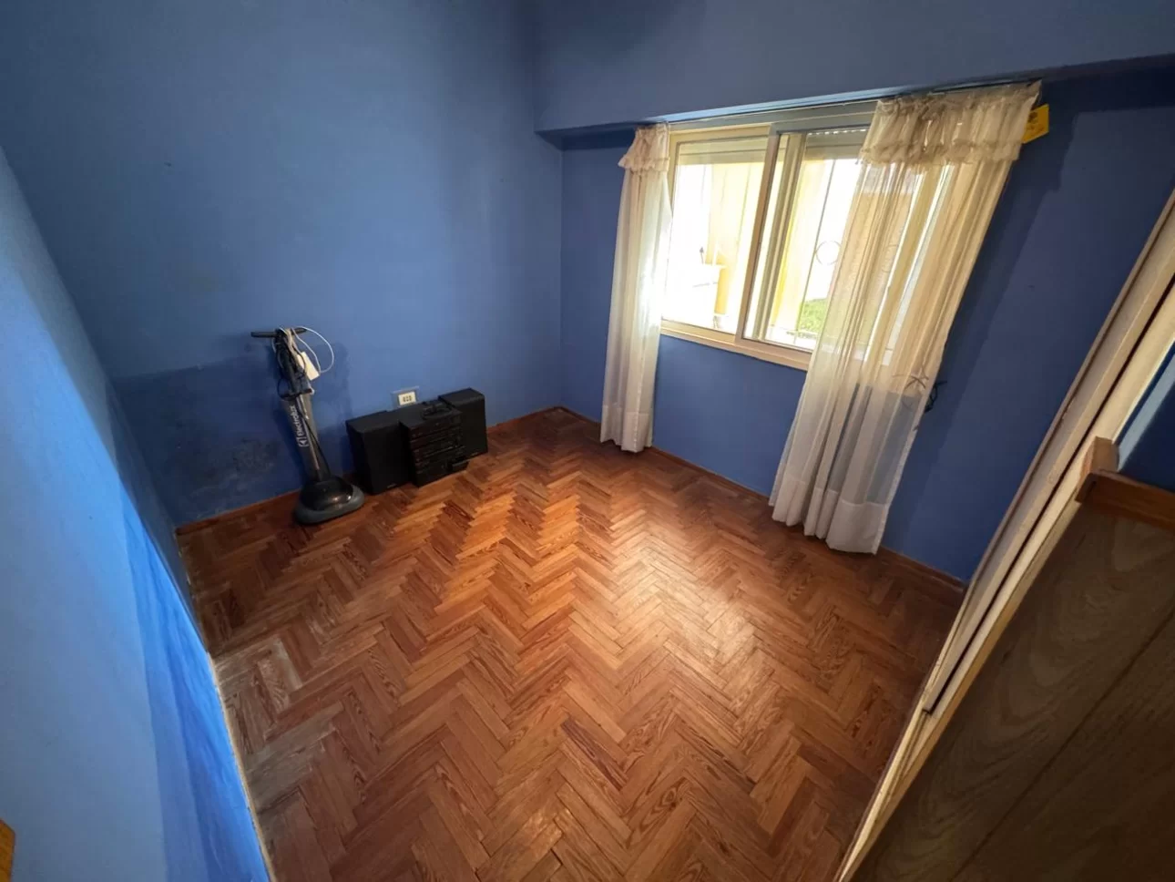 Casa -Venta -  5 amb con parque.  Villa Ballester