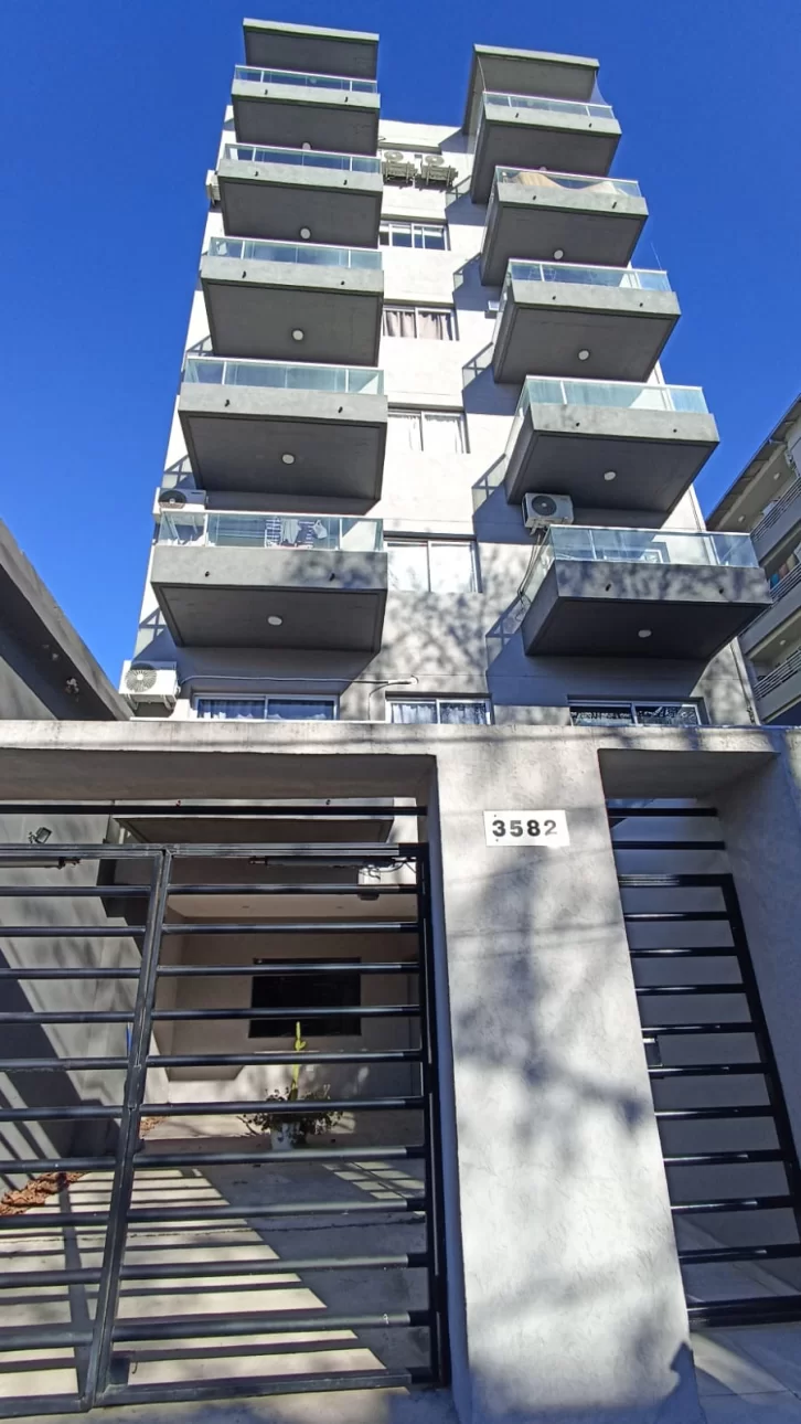 DEPARTAMENTO 2 AMBIENTES C/BALCON