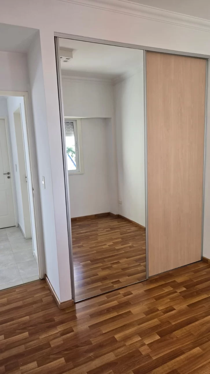 DEPARTAMENTO 3 AMBIENTES con cochera