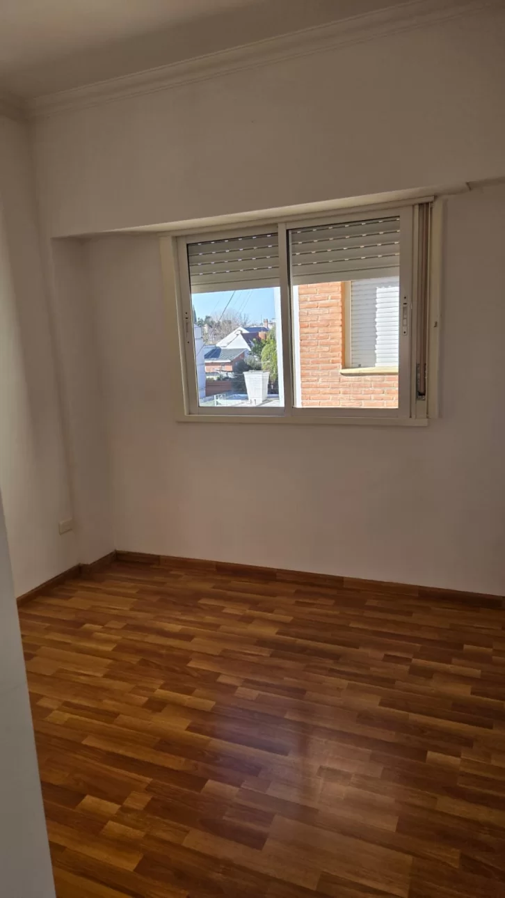 DEPARTAMENTO 3 AMBIENTES con cochera