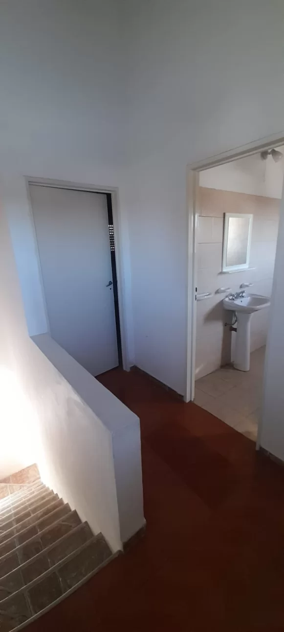 2 AMB AMPLIO CON COCHERA Y PATIO