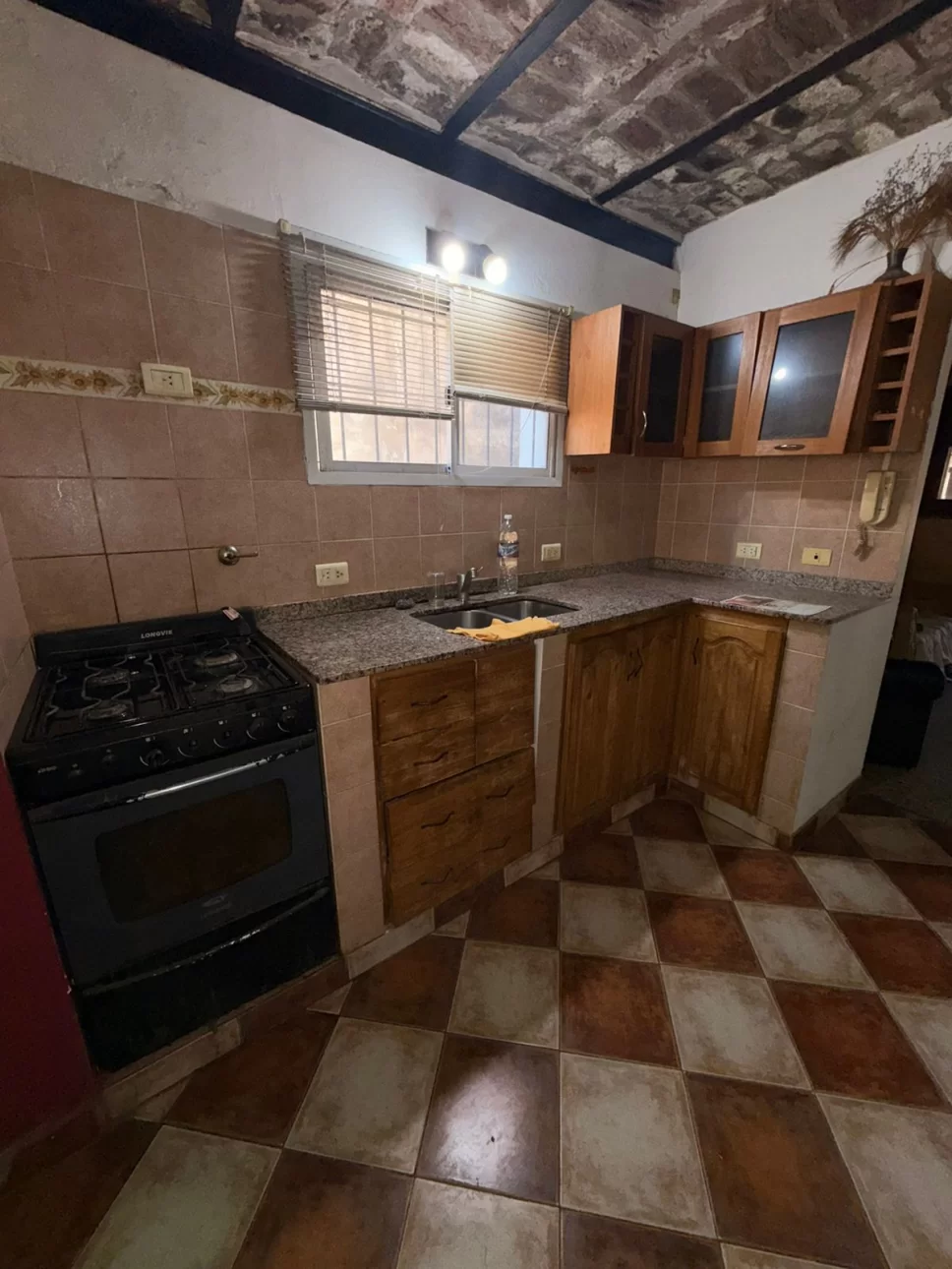 SE VENDE CASA 4 AMB VILLA LUGANO