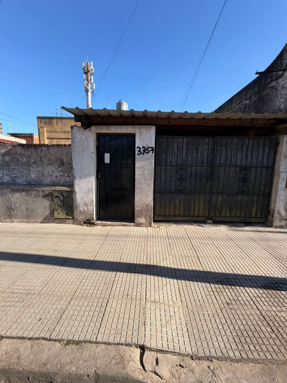 SE VENDE CASA 4 AMB VILLA LUGANO