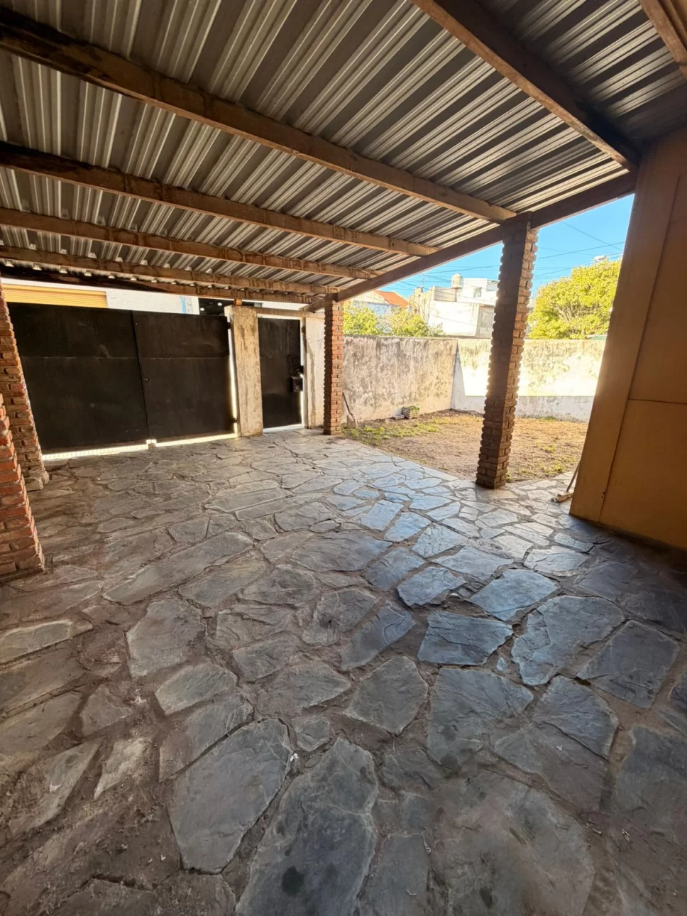 SE VENDE CASA 4 AMB VILLA LUGANO