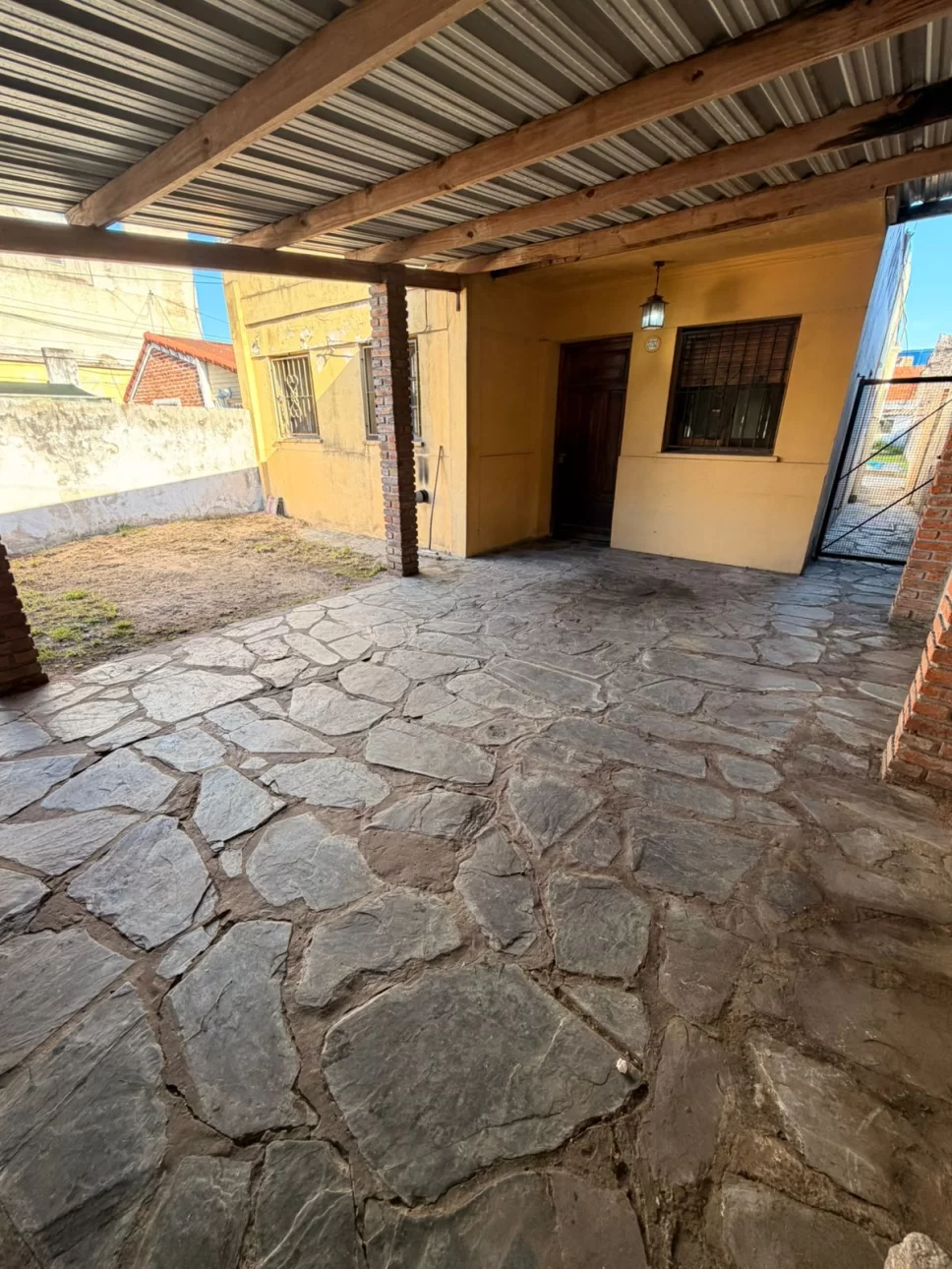SE VENDE CASA 4 AMB VILLA LUGANO