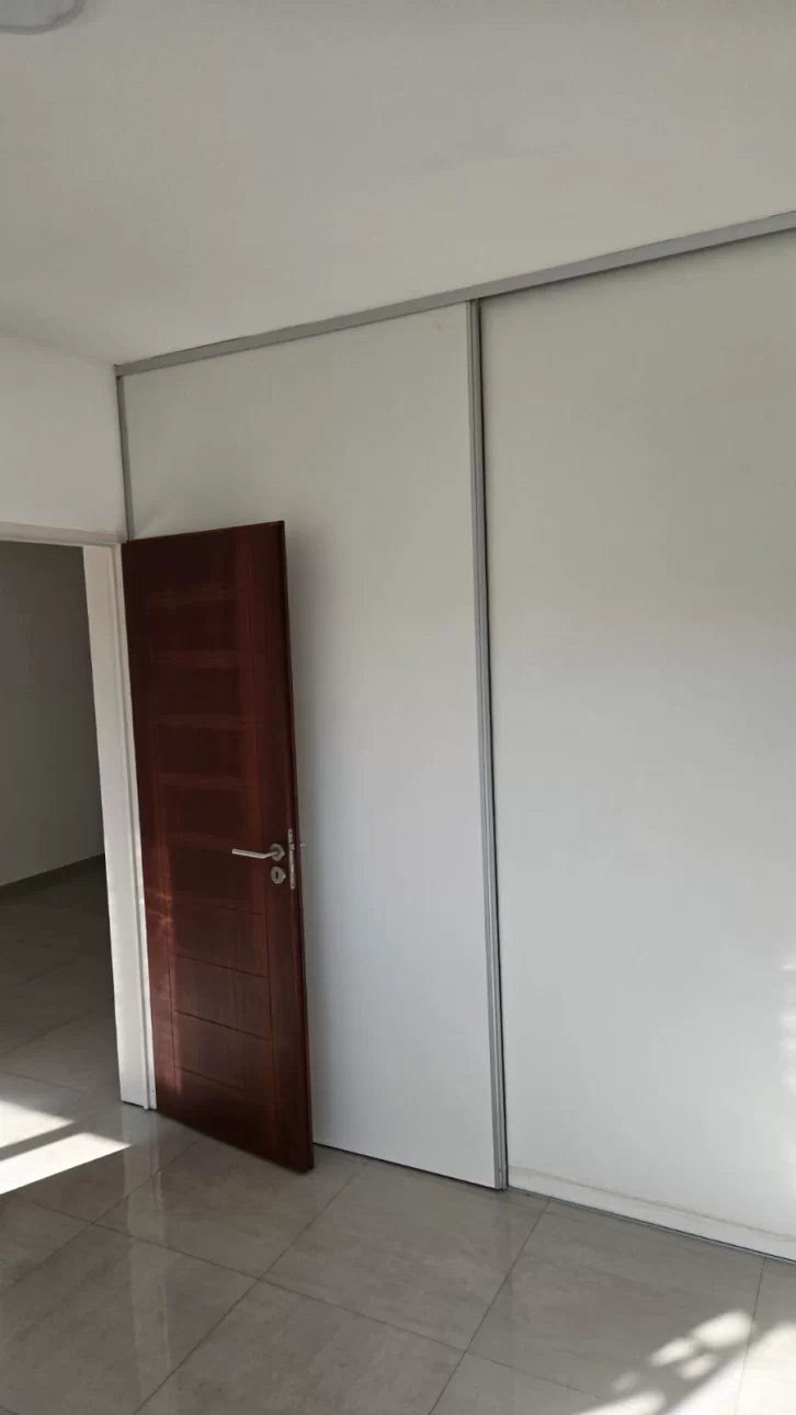 DEPARTAMENTO DOS AMBIENTES CON COCHERA