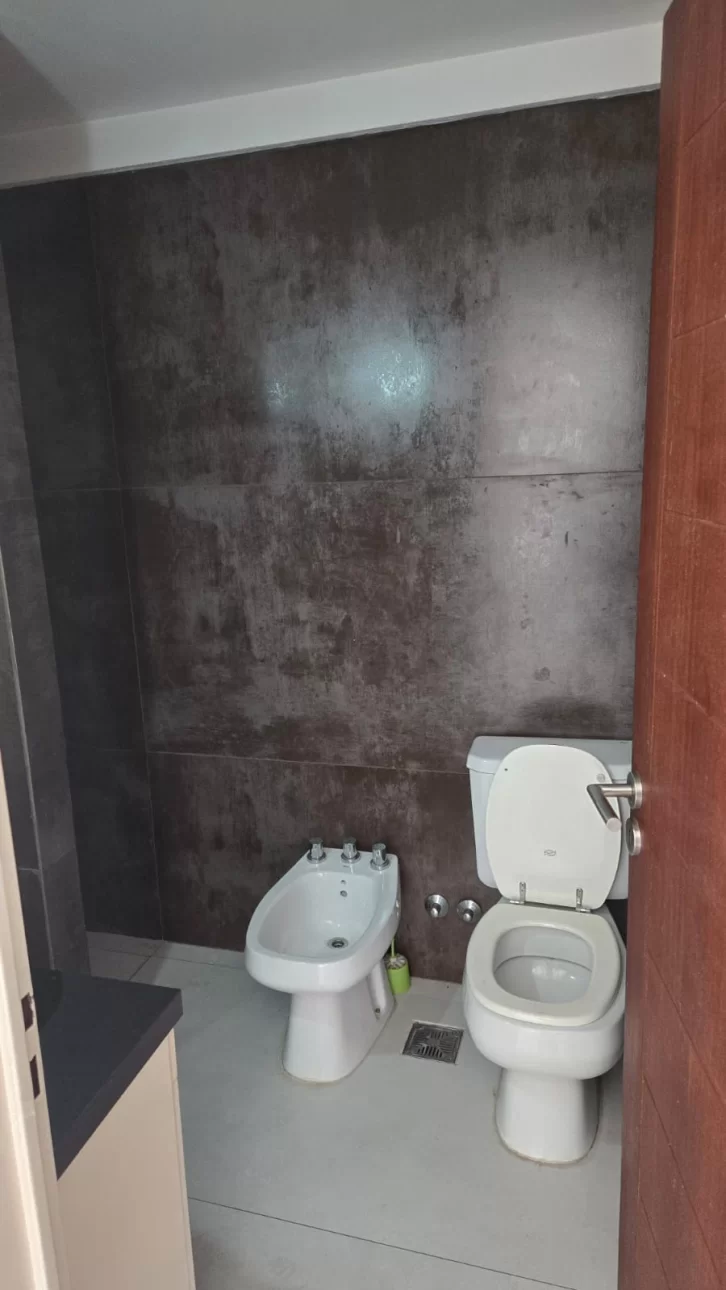 DEPARTAMENTO DOS AMBIENTES CON COCHERA