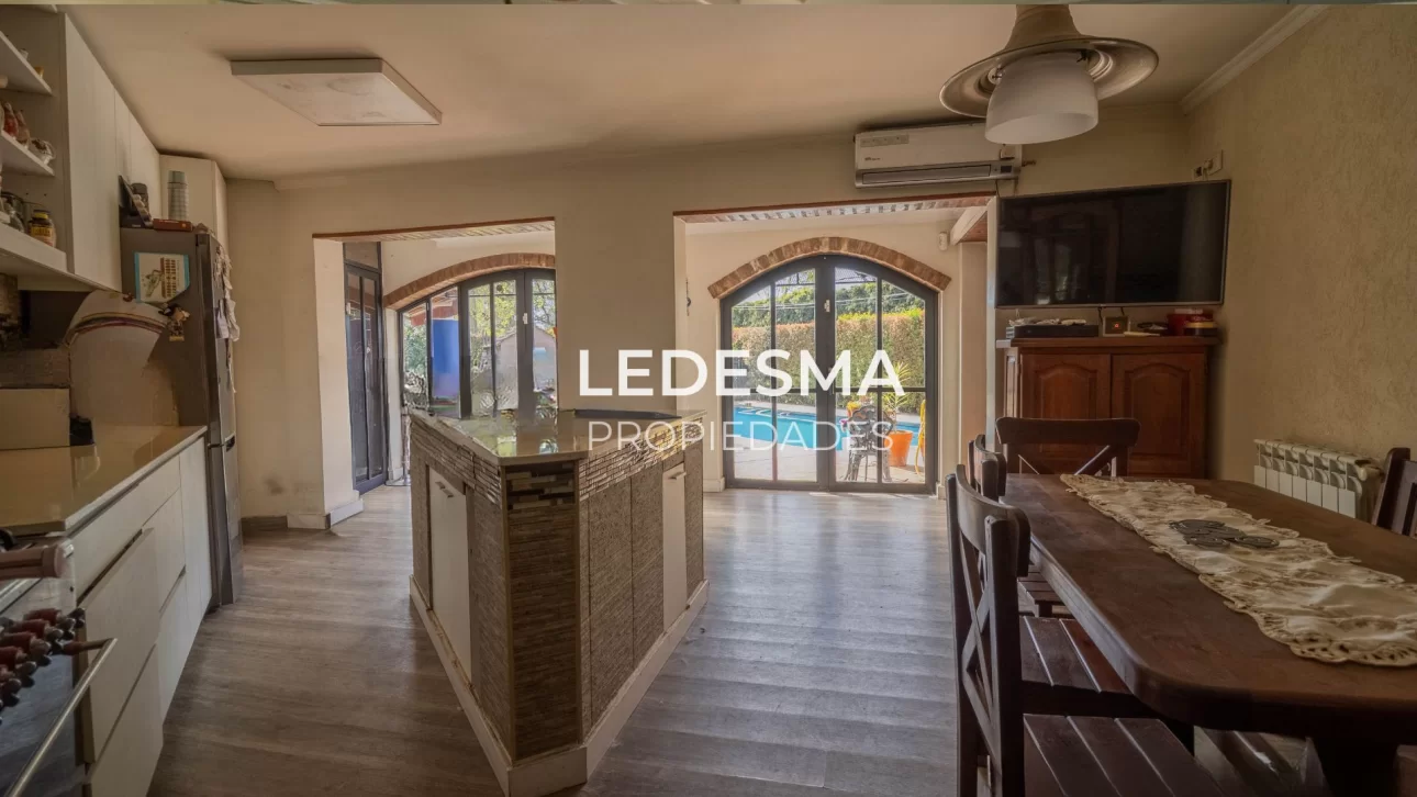 VENTA CASA 6 AMBIENTES   APTA CREDITO BANCARIO