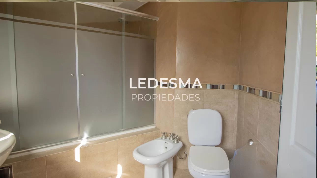 VENTA CASA 6 AMBIENTES   APTA CREDITO BANCARIO