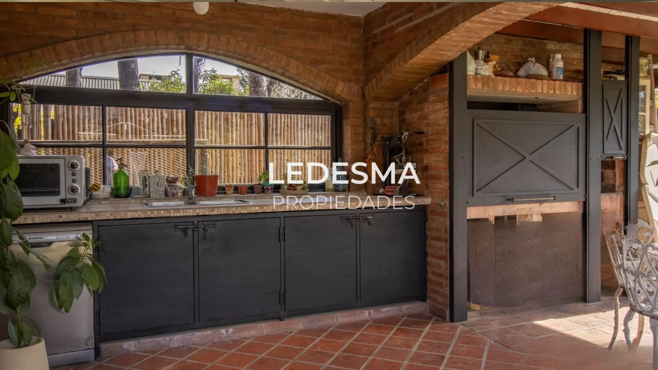 VENTA CASA 6 AMBIENTES   APTA CREDITO BANCARIO