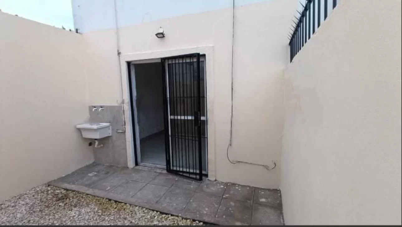 CASTELAR,MONOAMB,COCHERA,USO COMERCIAL/VIVIENDA, COCHERA
