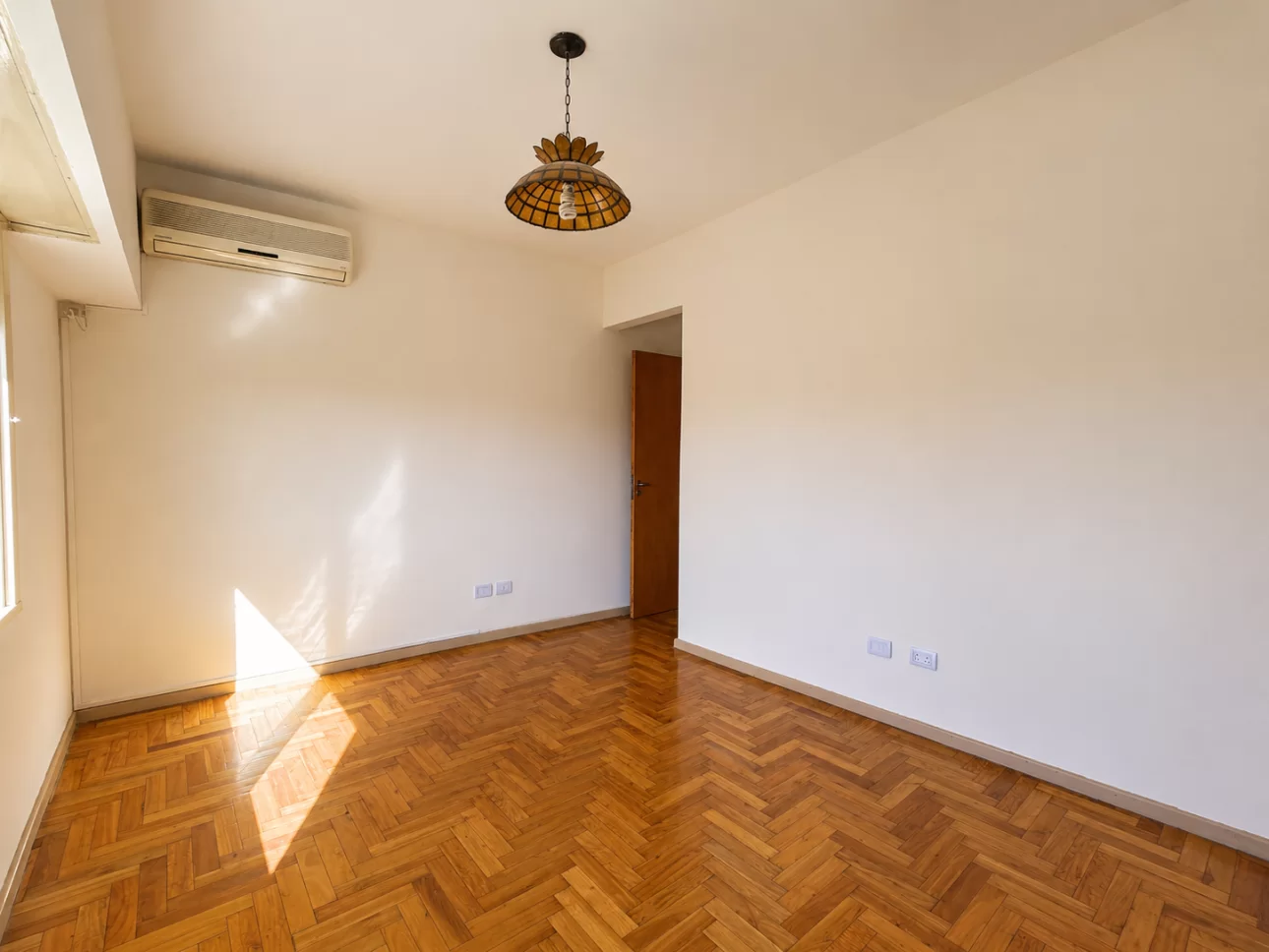 Departamento de 4 ambientes con balcon