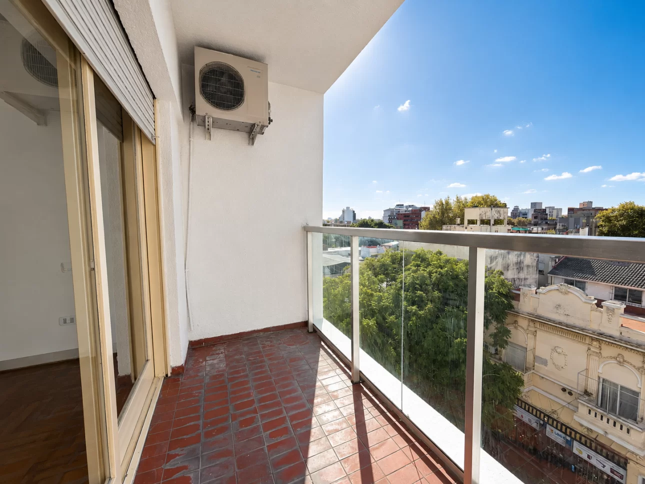 Departamento de 4 ambientes con balcon