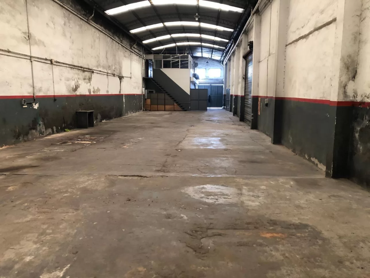 Galpon 560 m² en Alquiler en Villa Ballester
