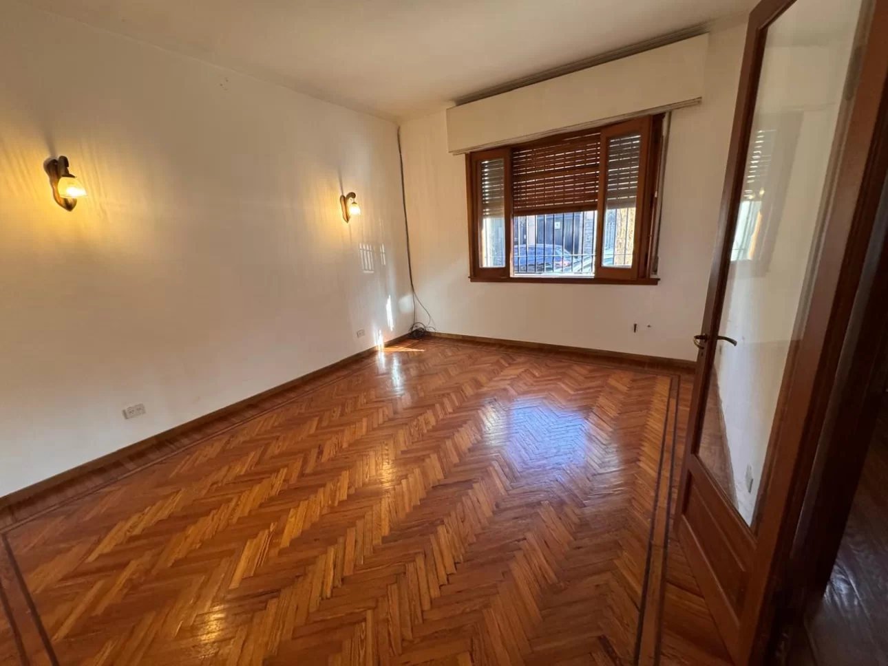Alquiler amplia casa - Balcarce  2922 Villa Ballester