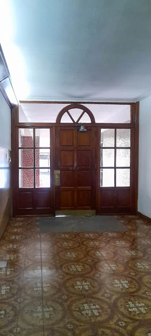 Depto. 3 amb. con Patio centro V.Ballester