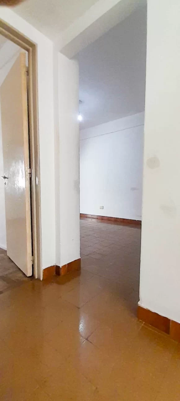 Depto. 3 amb. con Patio centro V.Ballester
