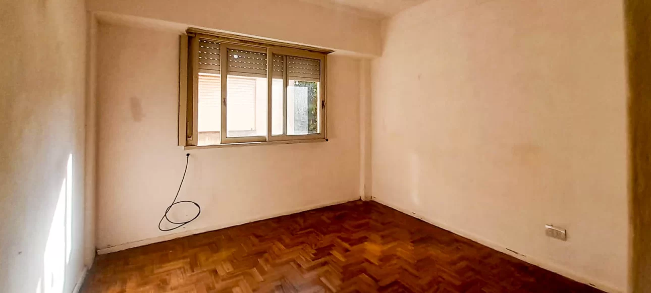 Depto. 3 amb. con Patio centro V.Ballester