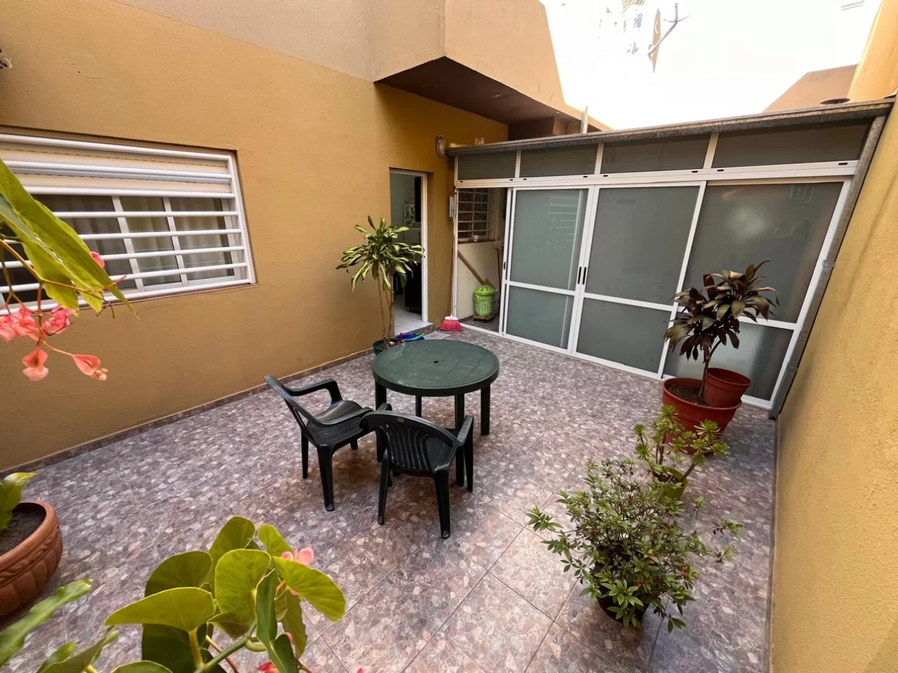 Venta- Depto 3 amb con patio y garage.  Malaver