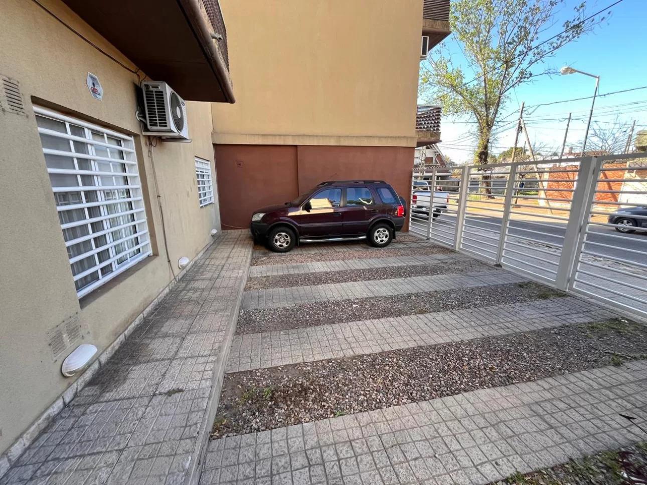 Venta- Depto 3 amb con patio y garage.  Malaver