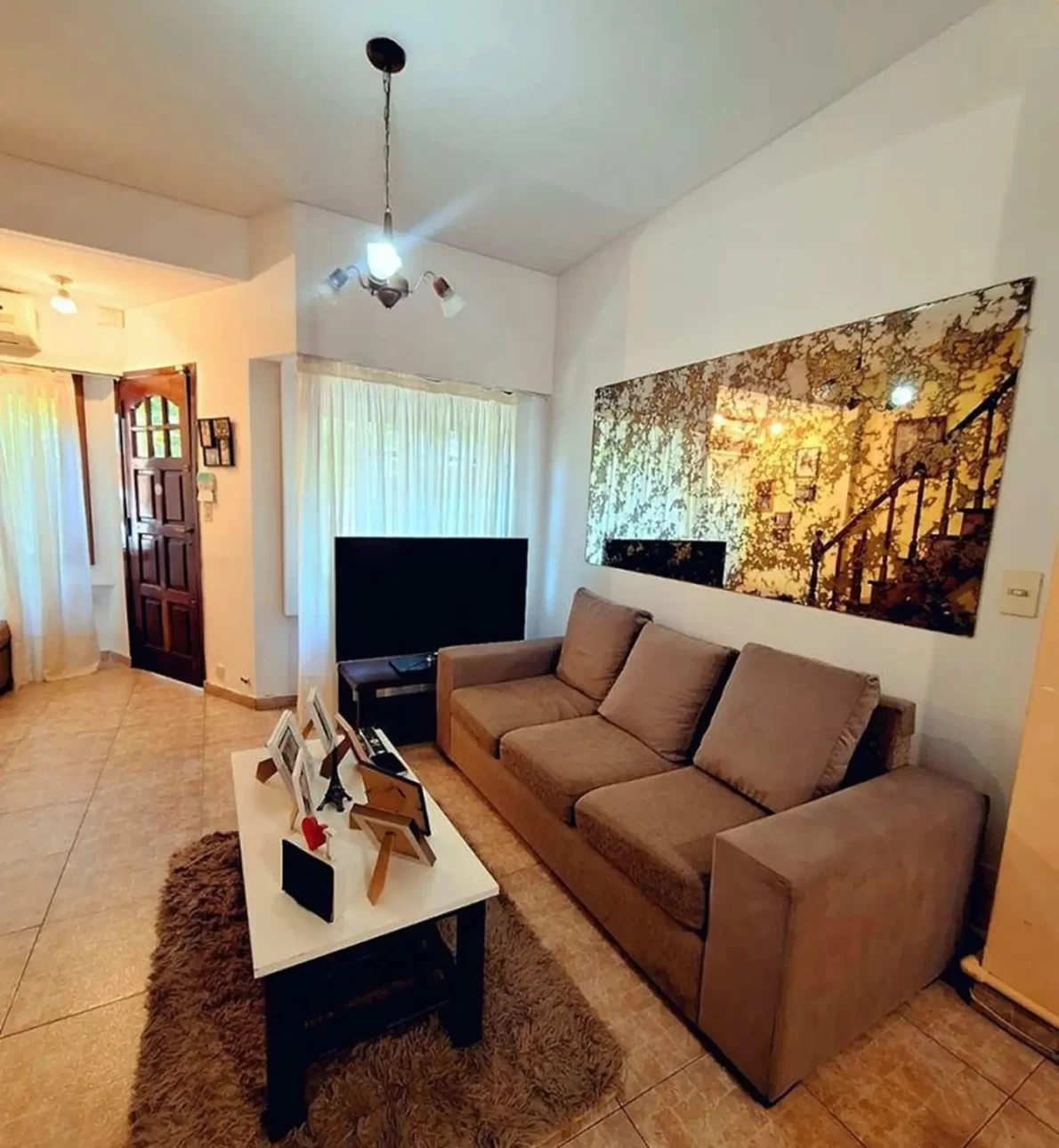 DUPLEX DE TRES AMBIENTES CON GARAGE Y PATIO