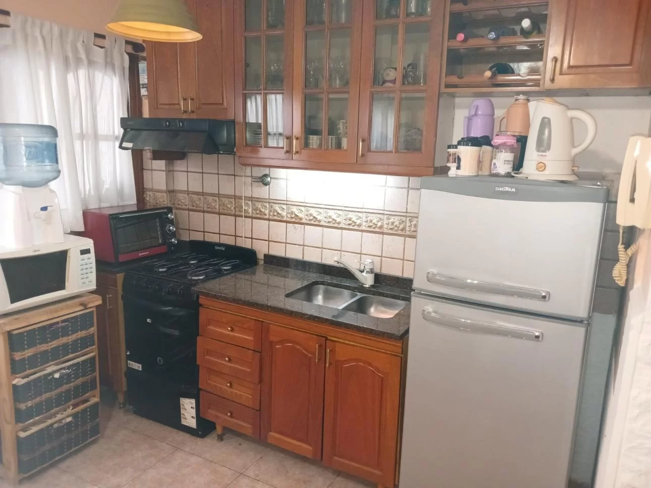 DUPLEX DE TRES AMBIENTES CON GARAGE Y PATIO