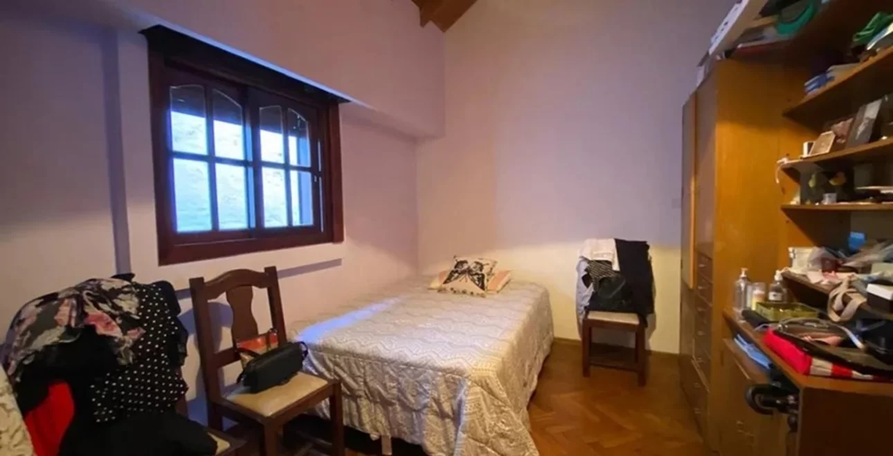 DUPLEX DE TRES AMBIENTES CON GARAGE Y PATIO