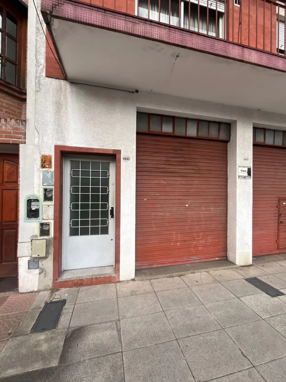 2 AMB GRANDES CON PATIO Y LAVADERO PRIMER PISO POR ESCALERA