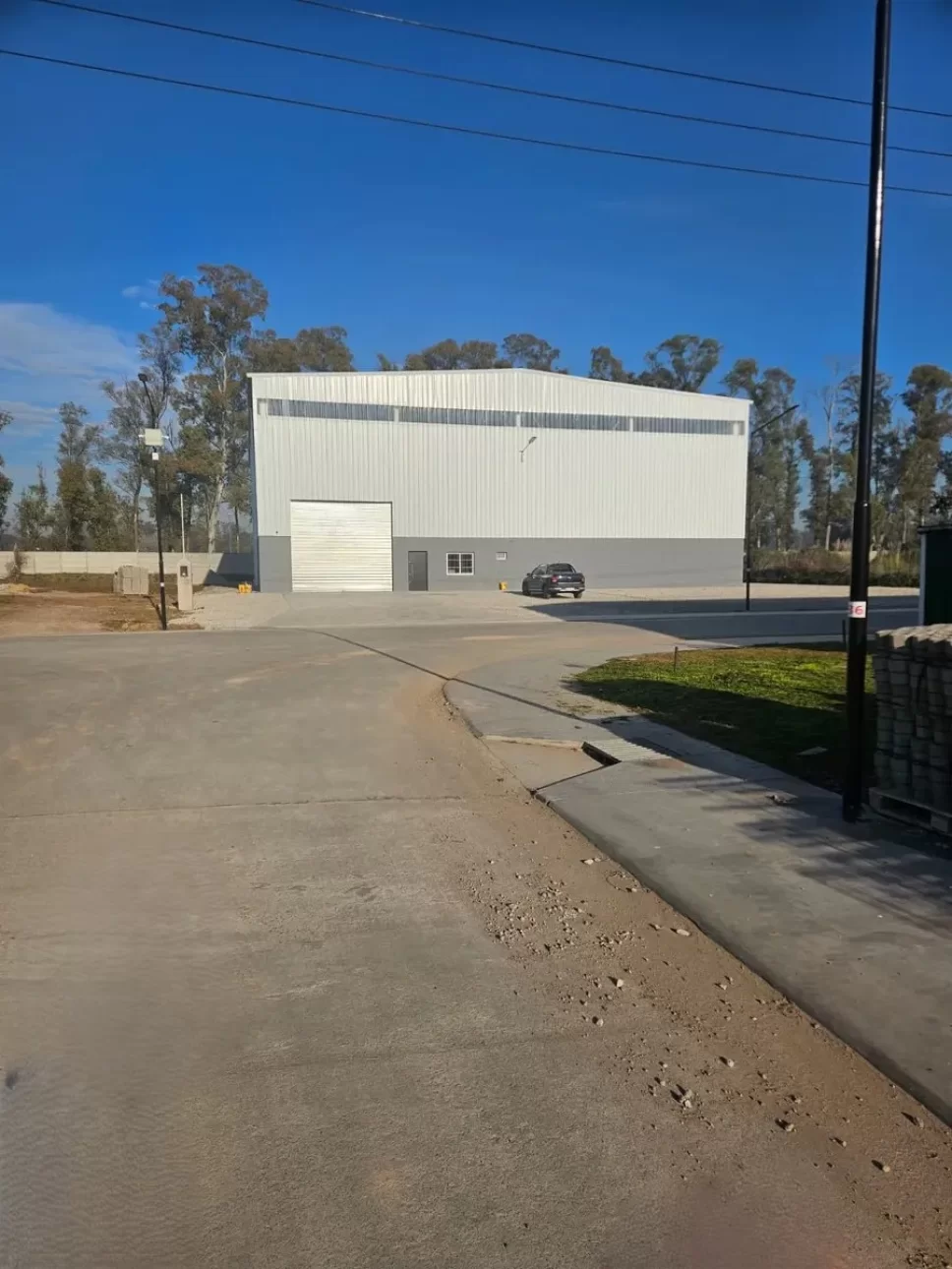 Alquiler Nave Industrial a estrenar en Moreno
