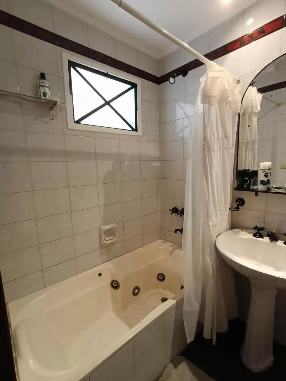 HERMOSA CASA DE CUATRO AMBIENTES BARRIO GOLF SAN ANDRES