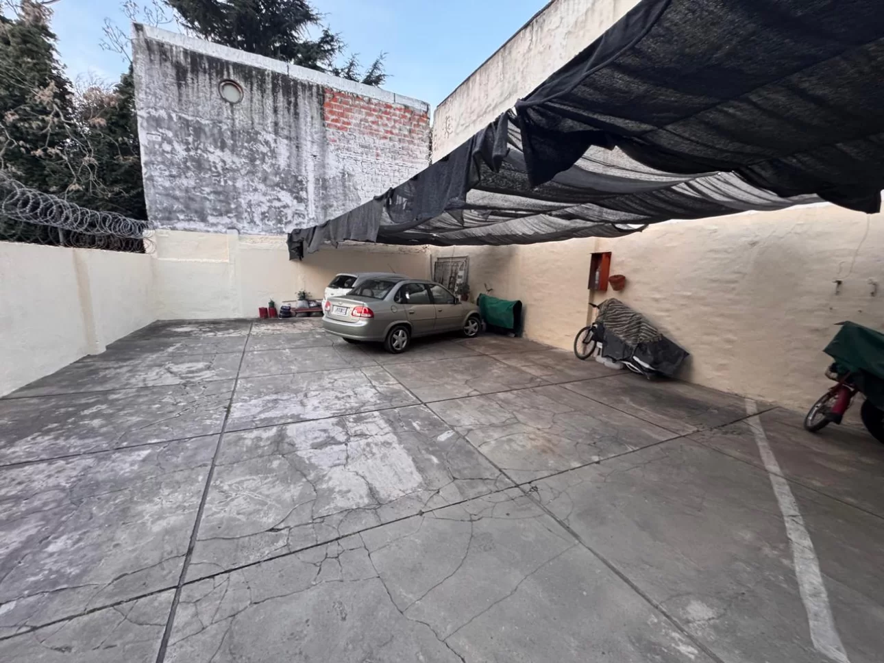 Venta de depto 3 amb con cchera - San Andres.